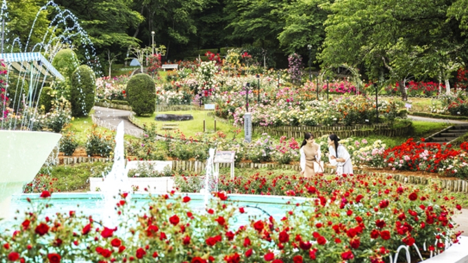 【バラ園入園券など4大特典付】ローズプラン★かに＆ステーキ食べ放題バイキング♪湯めぐり満喫